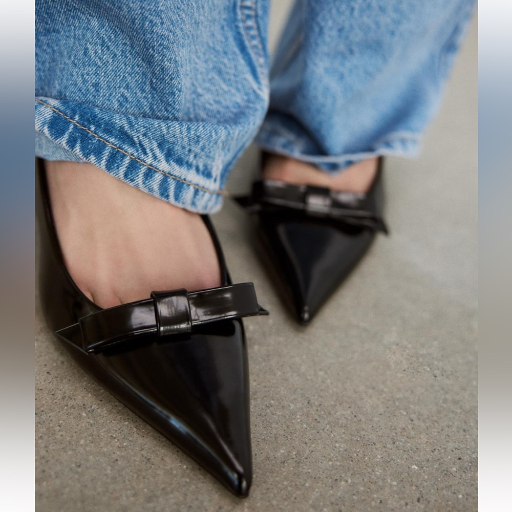 NWT Black Kitten Slingback Heel